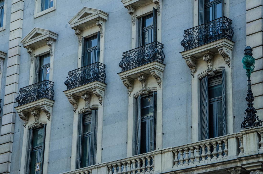 Calles de Madrid III, fotografía de Geo Aragón (Siguiendo al Conejo Blanco)