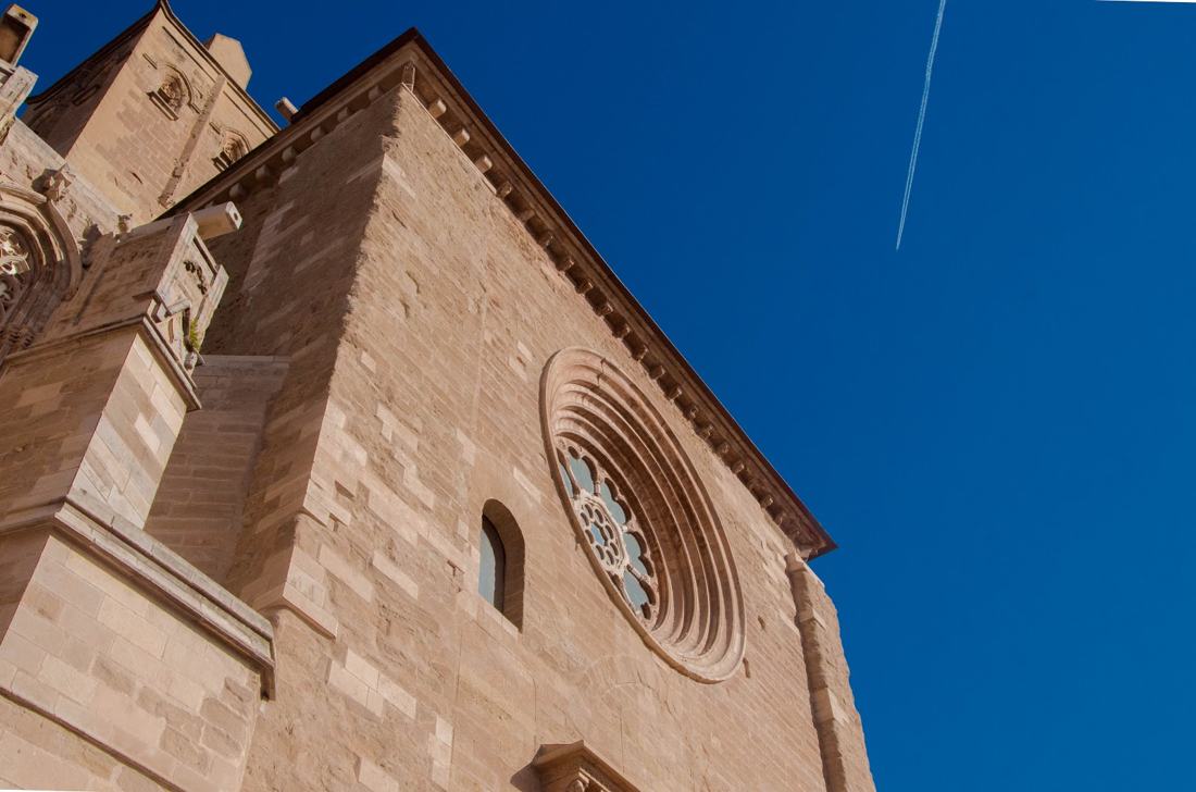 Catedral de la Seu Vella de Lérida/España, fotografía de Geo Aragón (Siguiendo al Conejo Blanco)