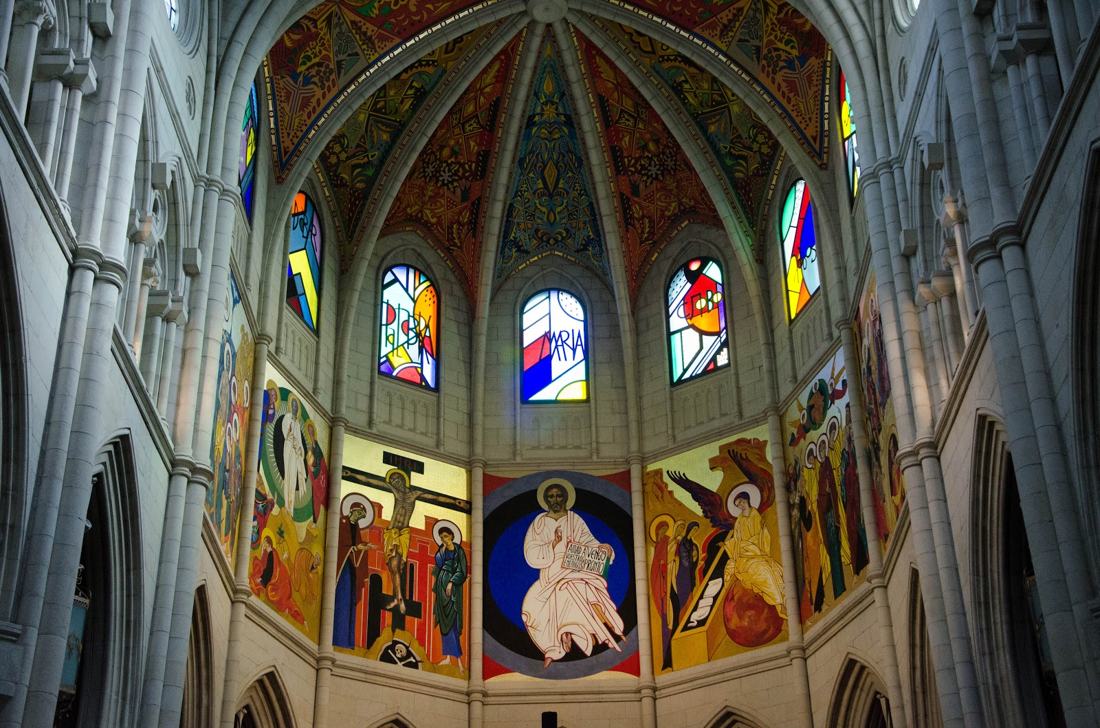 Catedral de Santa María la Real de la Almudena de Madrid, fotografía de Geo Aragón (Siguiendo al Conejo Blanco)