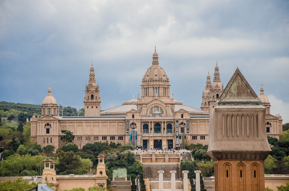 Museu Nacional D'ART de Catal, fotografía de Geo Aragón (Siguiendo al Conejo Blanco)